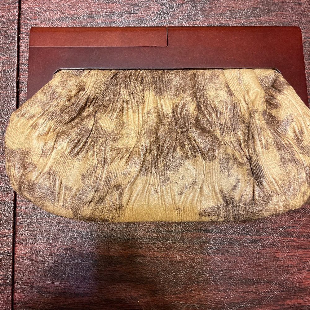 Clutch purse